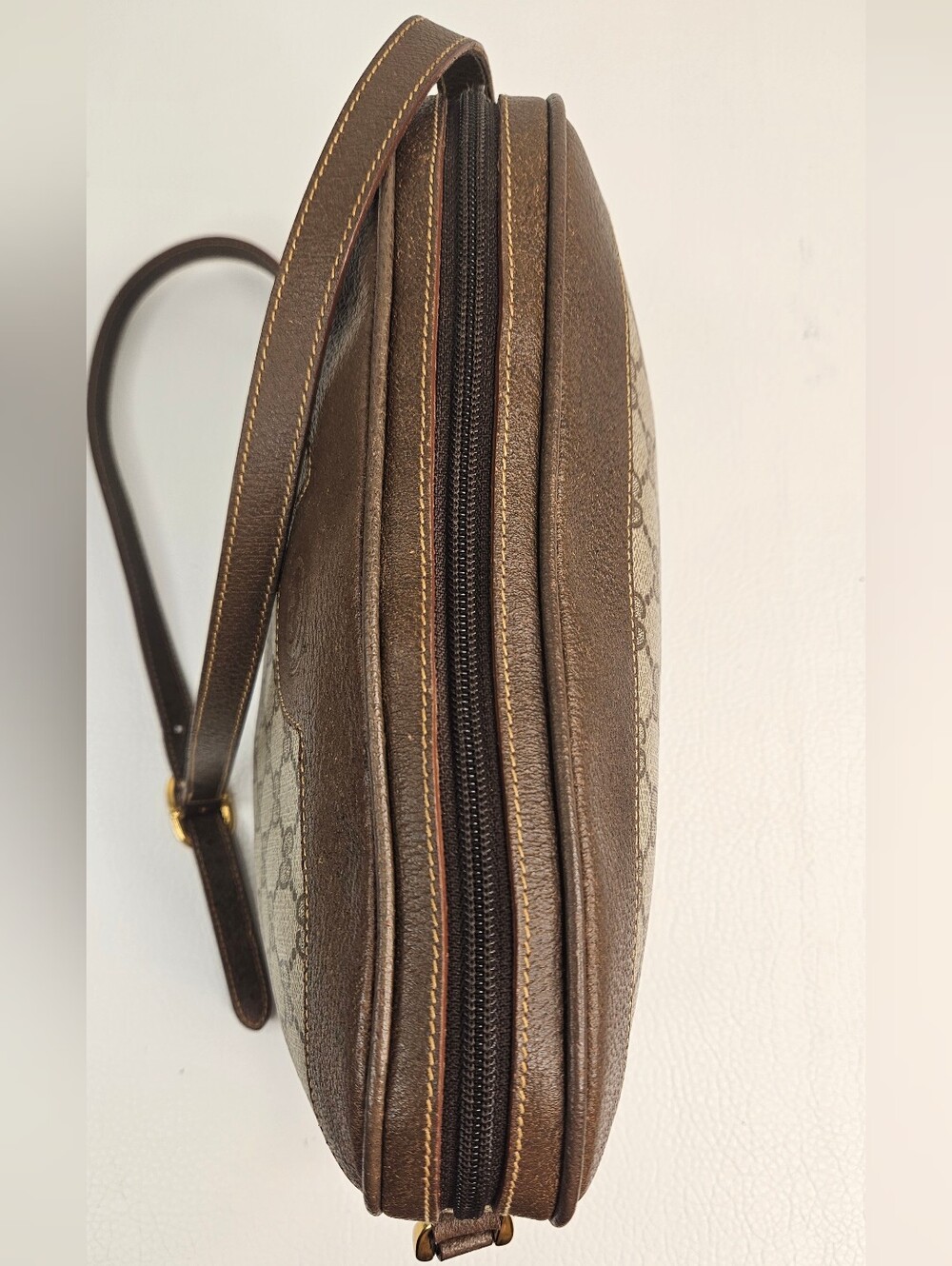 Authentic Vintage Gucci GG Supreme Monogram Crossbody Camera Bag Brown Leather - Picture 8 of 16